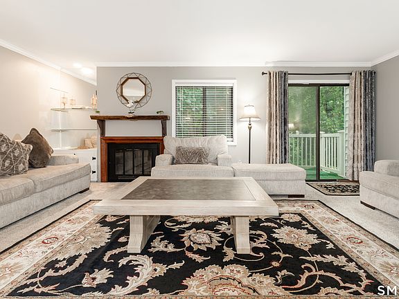 2nd image of 51 Currier Place #51