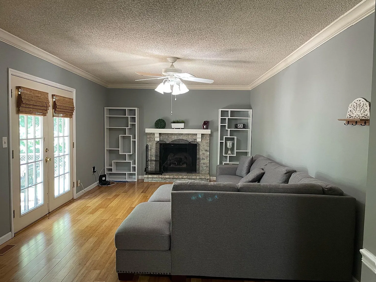 3 bed, 1454 sqft, $2,300 — Photo 4