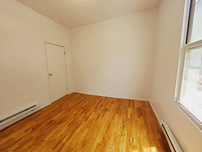 48 Driggs Ave #1R — Photo 7