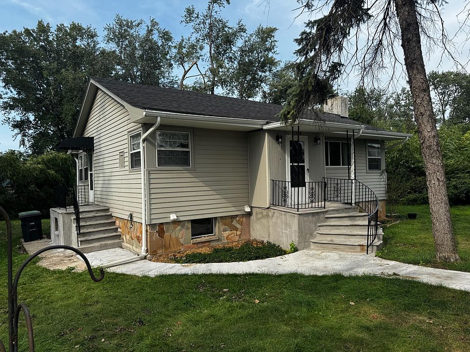 1st image of 1394 Burns Dr
