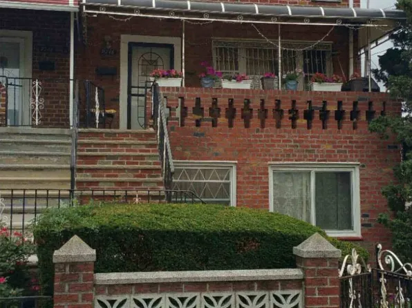 9216 Kaufman Pl, Brooklyn, NY 11236