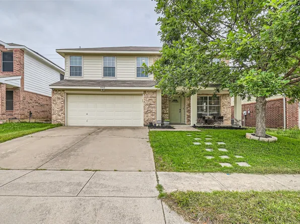 9940 Sparrow Hawk Ln, Fort Worth, TX 76108