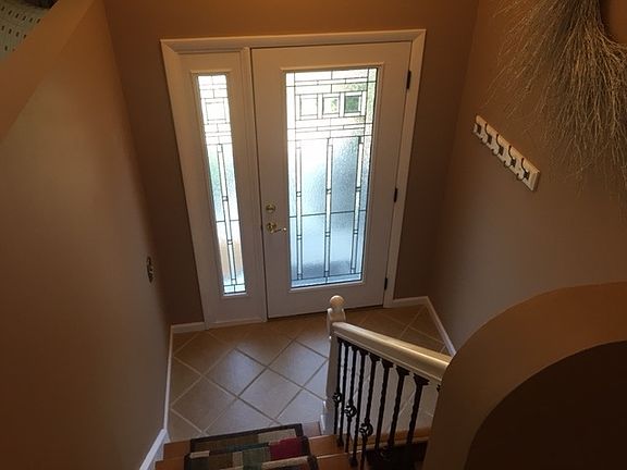 5th image of 8 Oakwood Dr W