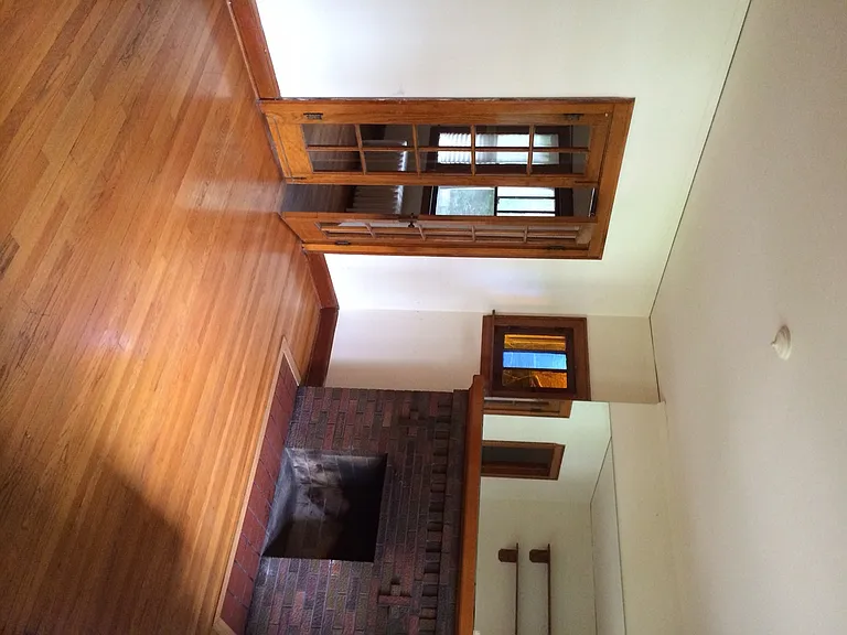 528 Childs St — Photo 14