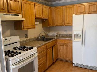 130 Mammoth Rd #11, Hooksett, NH 03106