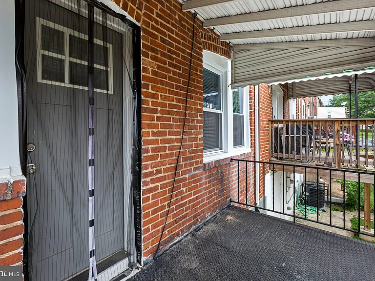 1015 Lyndhurst St — Photo 19