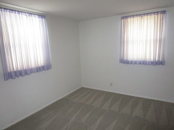 5th image of 210 Home Dr