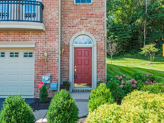 2nd image of 3172 Woods Edge Dr