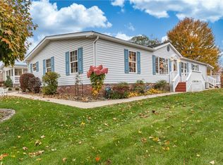 182 Rock Lake Dr, Zelienople, PA