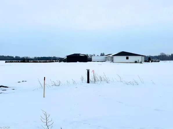 6 Priddle Dr, Norfolk County, ON N0E 1P0