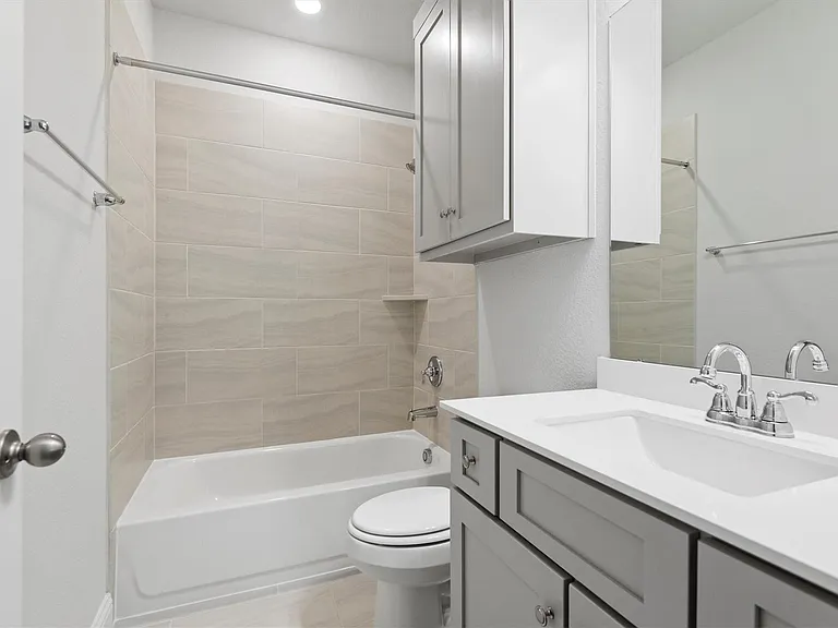 13155 Hidden Village Ct — Photo 10