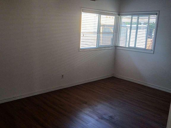 4th image of 620 Winston Dr