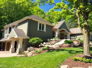 19031 Carsonwood Ave, Deephaven, MN 55391