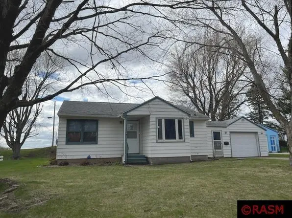 200 N 8th St, Kiester, MN 56051