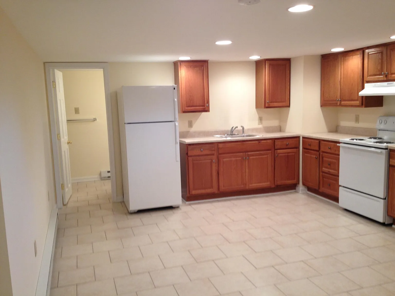 1 bed, 550 sqft, $1,200 — Photo 3