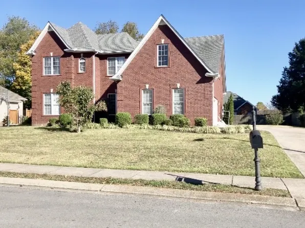 2925 Schoolside St, Murfreesboro, TN 37128