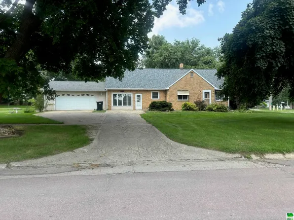 606 E Amherst St, Marcus, IA 51035