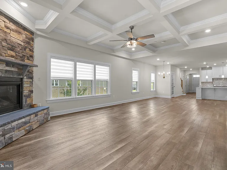 10513 Rossini Ln — Photo 5