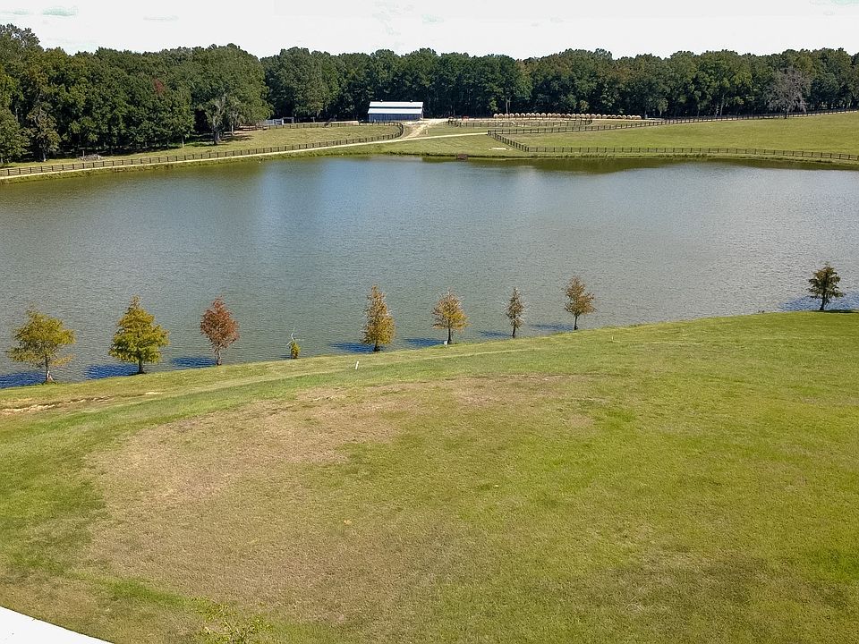 1st image of 370 Heron Hl