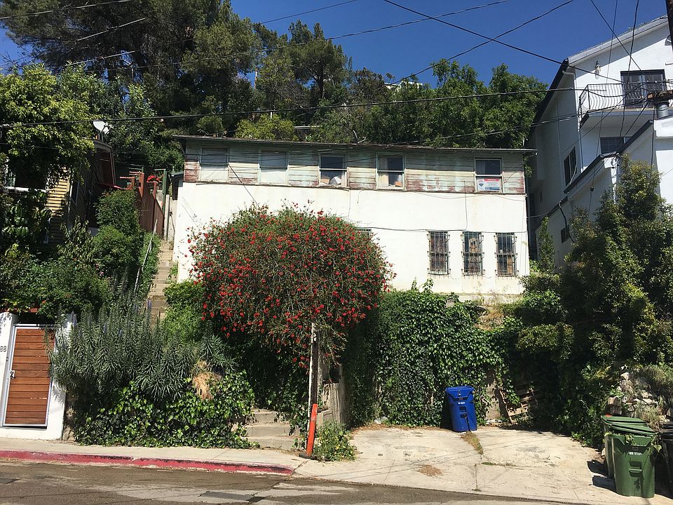 1st image of 2484 Cheremoya Ave