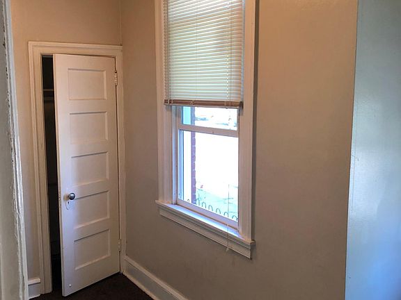 2nd image of 5440 N Mascher St #1