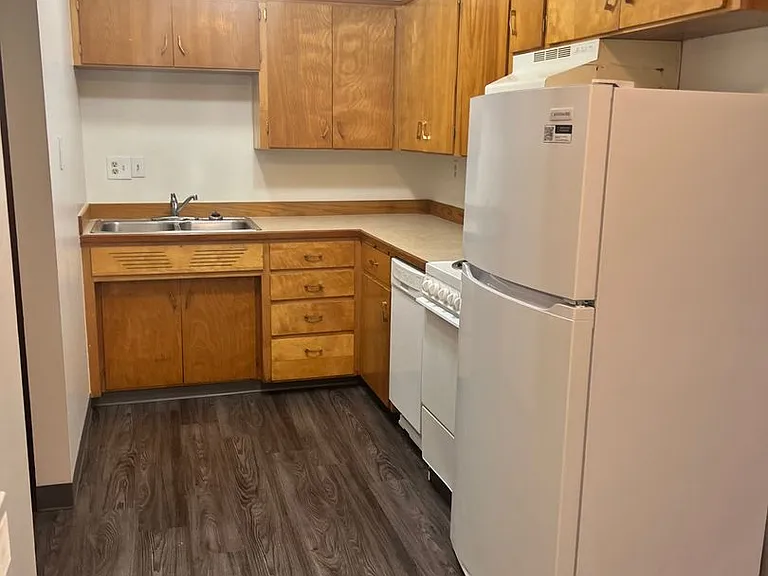 The Cardinal Apartments — Photo 12