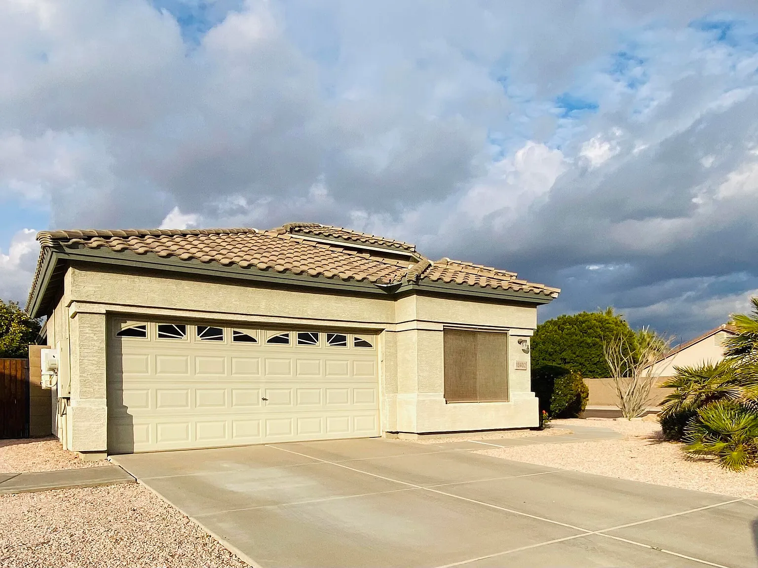 3 bed, 2.0 bath, 1987 sqft, $1,899 — Photo 4