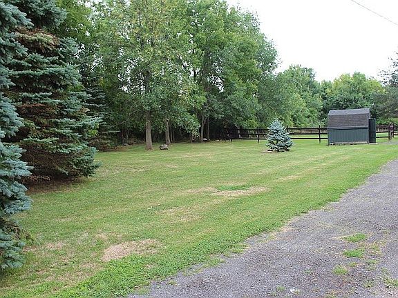 4th image of 333 Frisbee Hill Rd