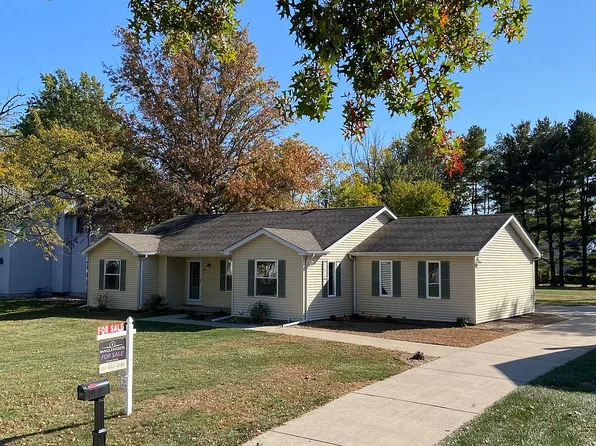 141 Leisure Ln, Chatham, IL 62629