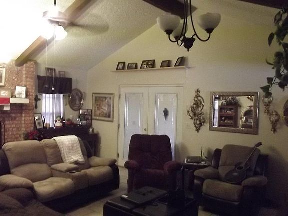 3rd image of 1008 S Berry St