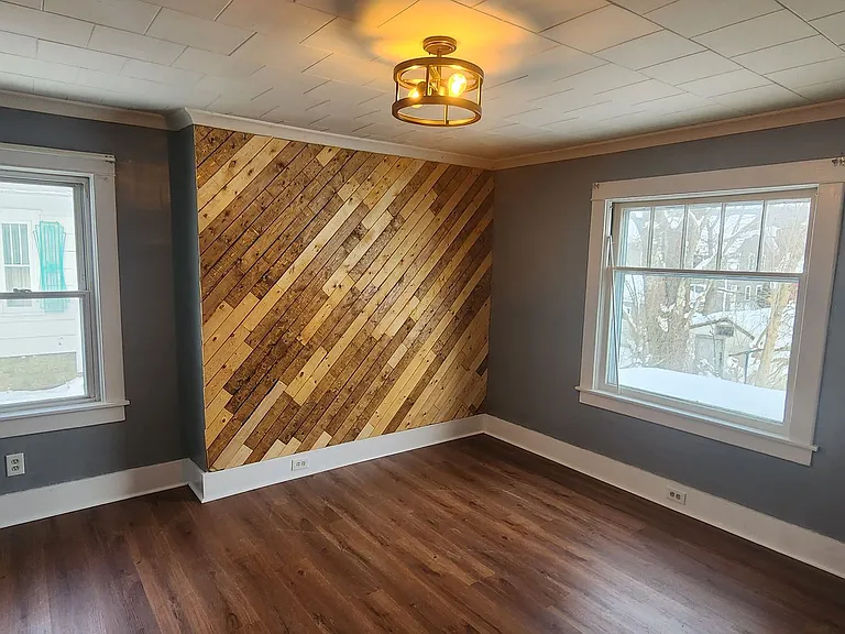 19 Lexington Ave — Photo 1
