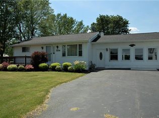 3754 Day Rd, Lockport, NY 14094