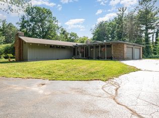1236 W Center Rd, Essexville, MI