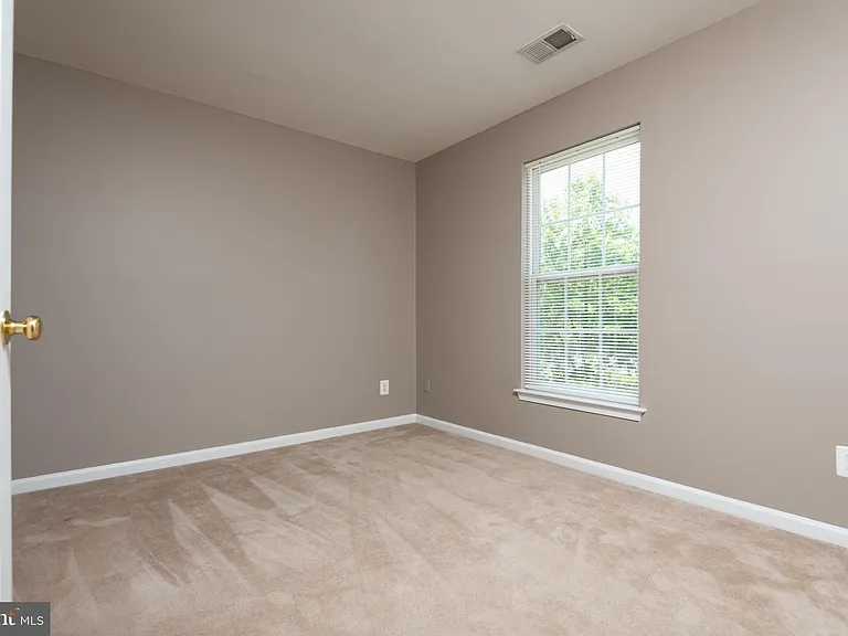 15121 Toccoa Ct — Photo 34