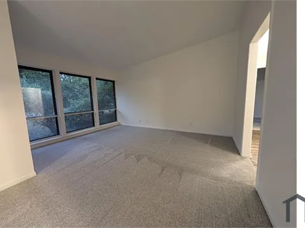 2106 Colony Dr SW Unit 2106, Huntsville, AL 35802