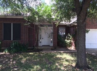 8211 Broken Branch Dr, Round Rock, TX 78681