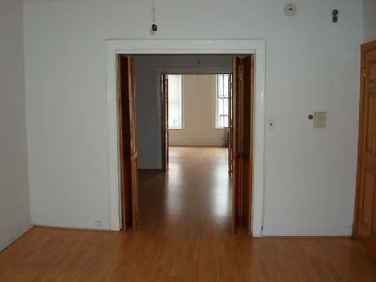 Rented by Realty Collective | media 23