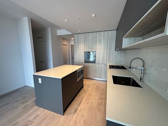 5th image of 6808 Minoru Blvd #1111
