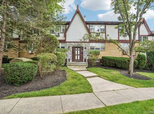 19 Somerset Drive, Suffern, NY 10901