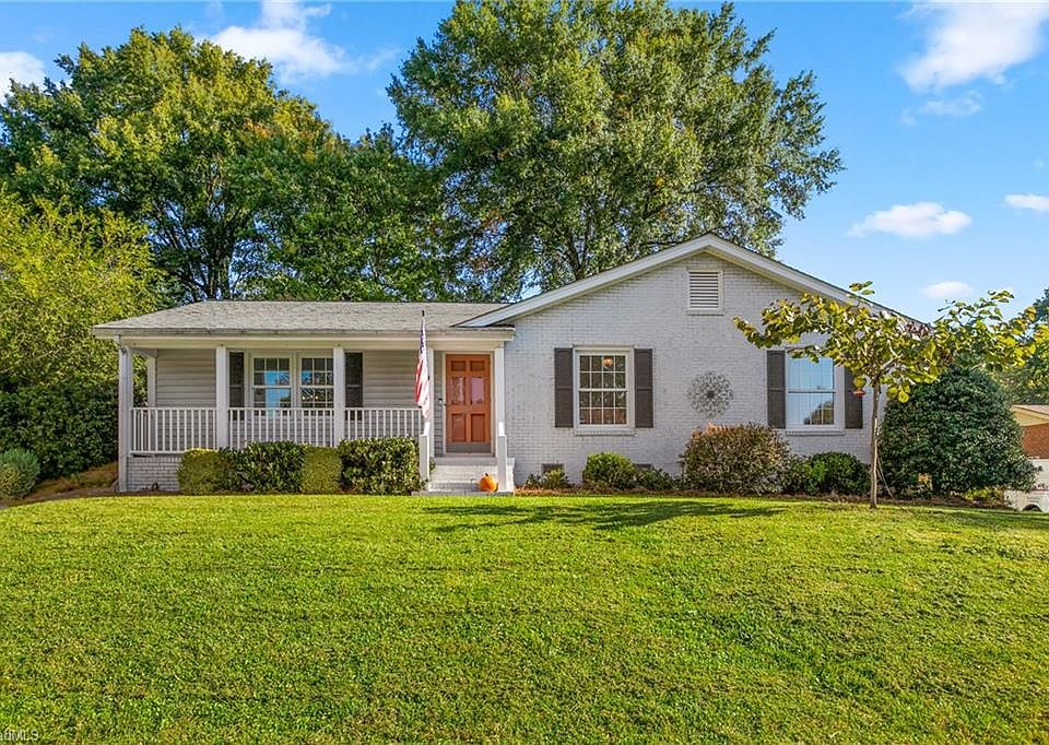 1st image of 3002 Shady Lawn Dr