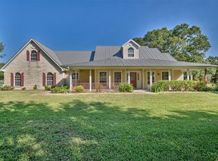 6942 Skull Creek Rd, Fayetteville, TX 78940
