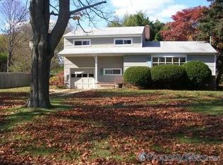 188 Edgewater Ave, Bayport, NY 11705