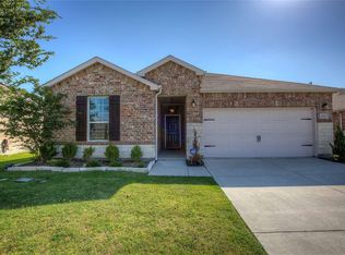 106 Waxberry Dr, Fate, TX 75189