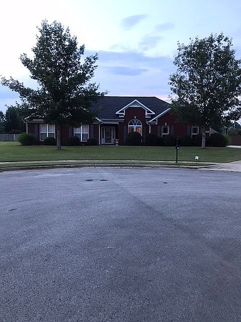 1st image of 107 Lynne Haven Dr