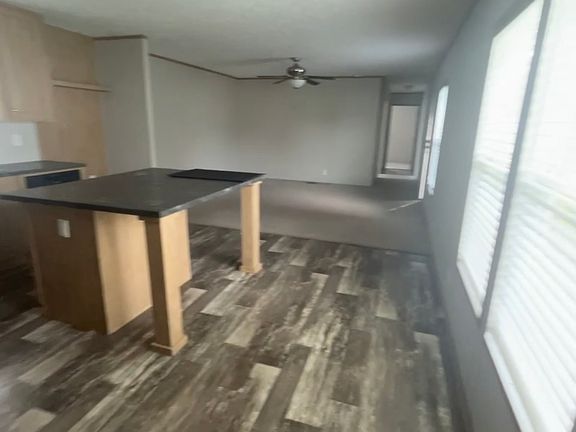 5th image of 427 Frances St