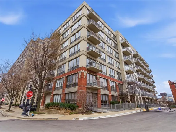 1000 N Kingsbury St APT 104, Chicago, IL 60610