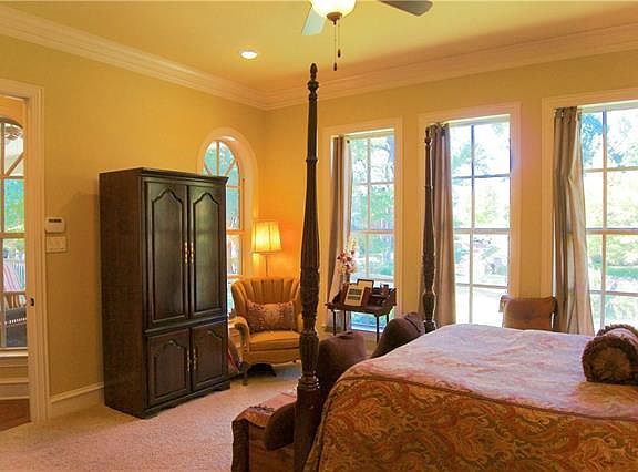 5th image of 6807 Lacosta Dr