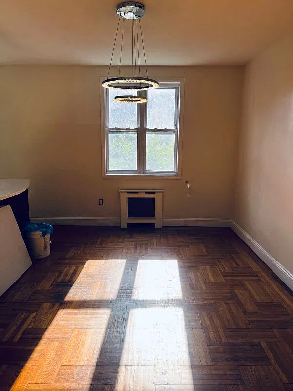 3 bed, 1.5 bath, 1200 sqft, $3,800 — Photo 3