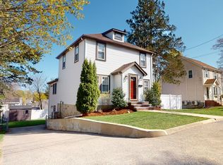 23 Porter Rd, Waltham, MA 02452