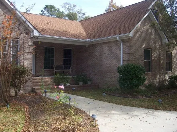 412 Masters Ln, Hampstead, NC 28443